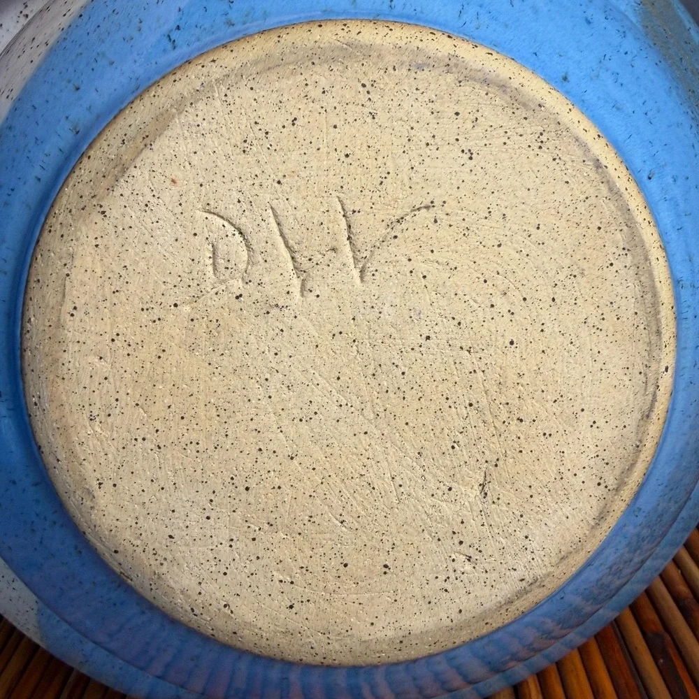 Studio Pottery‎ Stoneware Bowl Blue Cream Glaze Hand Thrown Signed DW Beautiful